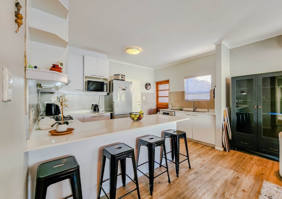 To Let 3 Bedroom Property for Rent in Sonstraal Heights Western Cape